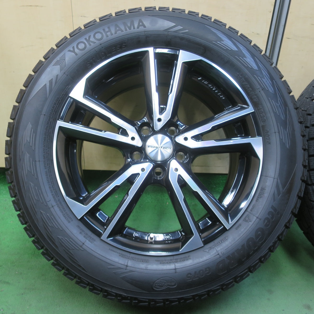 バリ溝！22年！キレイ！9.5分★ボルボ V40 V60 EUROTECH GAYA SOLI 235/60R17 スタッドレス ヨコハマ アイスガード G075 17インチ ユーロテック ガヤ ソリ PCD108/5H★6030506イス
