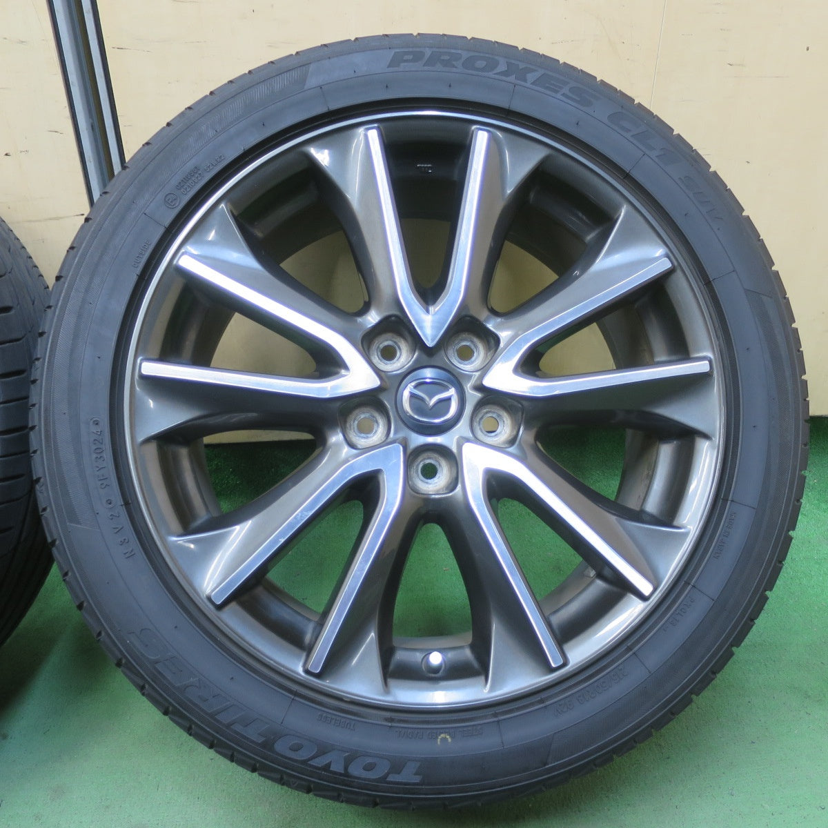 バリ溝！24年！9.5分★マツダ CX-3 純正 215/50R18 トーヨー プロクセス CL1 SUV 18インチ CX3 PCD114.3/5H★6040412イノ