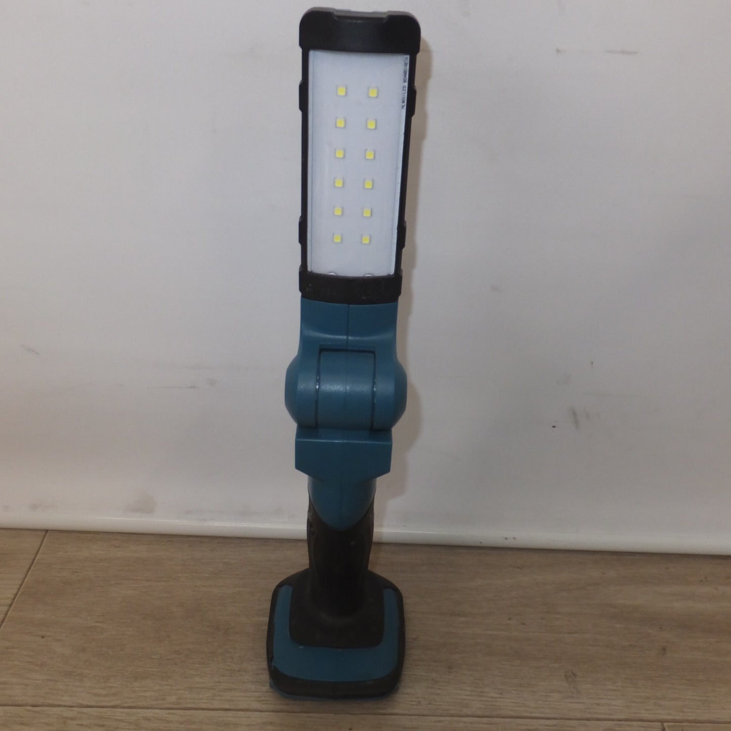 [送料無料] ★マキタ makita 充電式LEDワークライト ML801 18V 本体のみ★