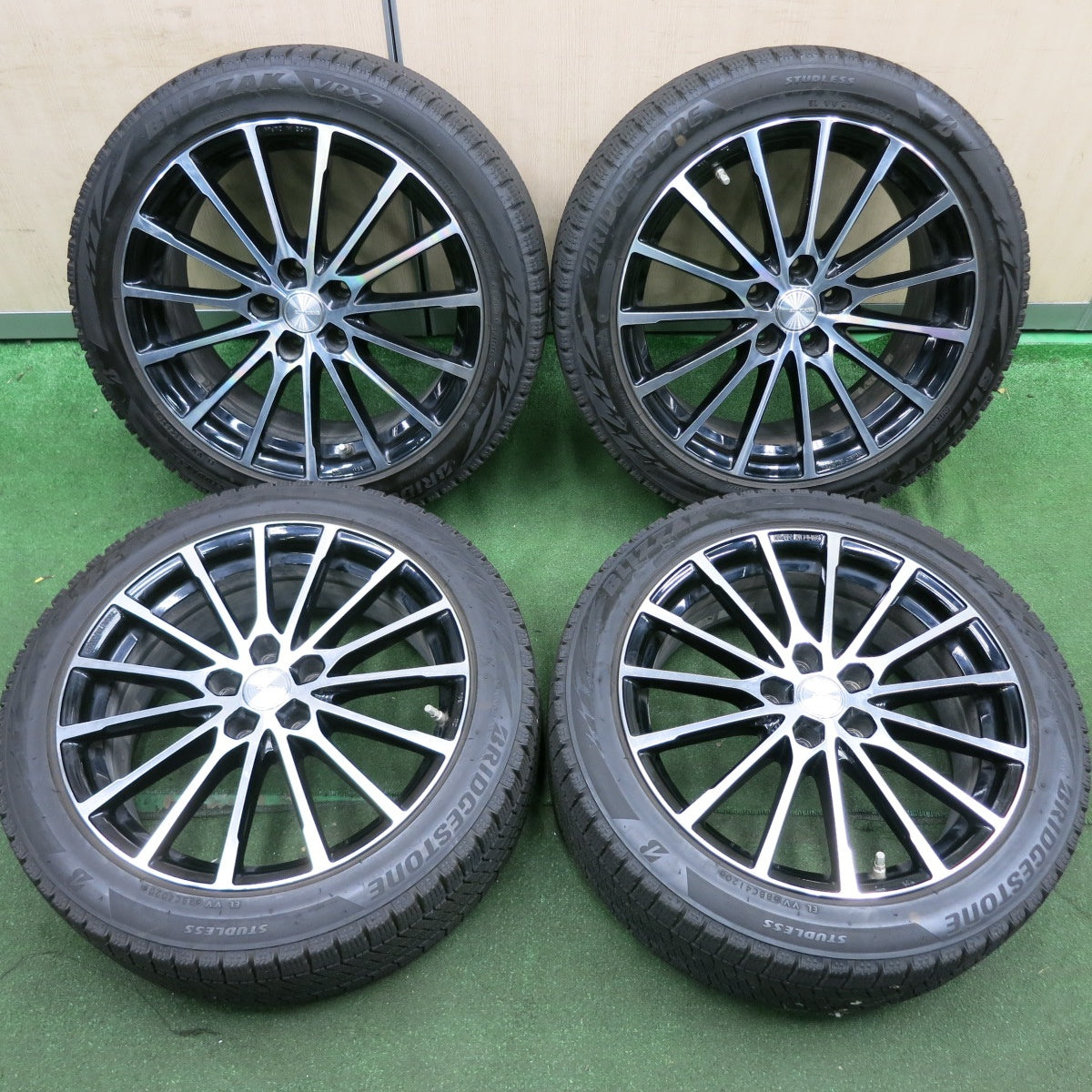 *送料無料* 4本価格！20年★スタッドレス 235/45R18 ブリヂストン ブリザック VRX2 ECO FORME エコフォルム 18インチ PCD114.3/5H★4062702HAス