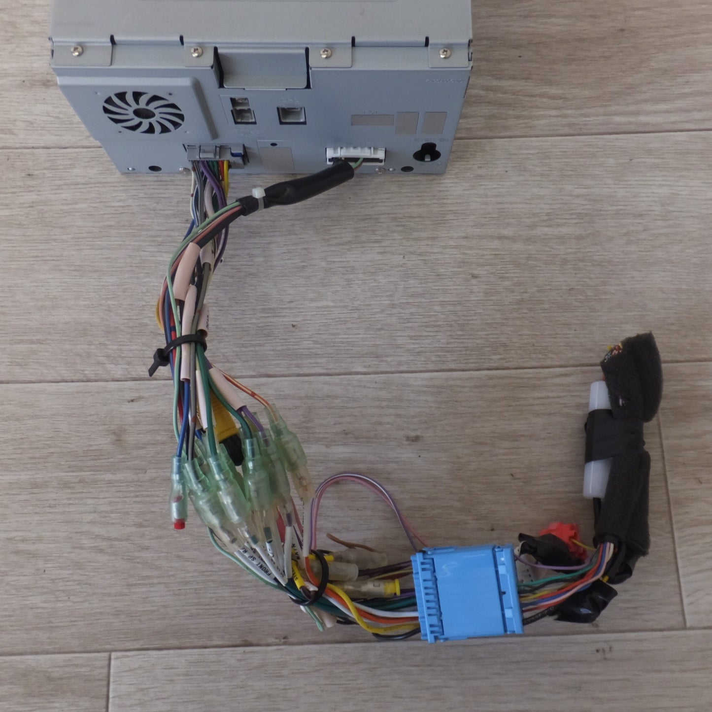 [送料無料] ★パナソニック Panasonic SSDカーナビゲーション Eシリーズ 2017年 CN-E300D[7]★