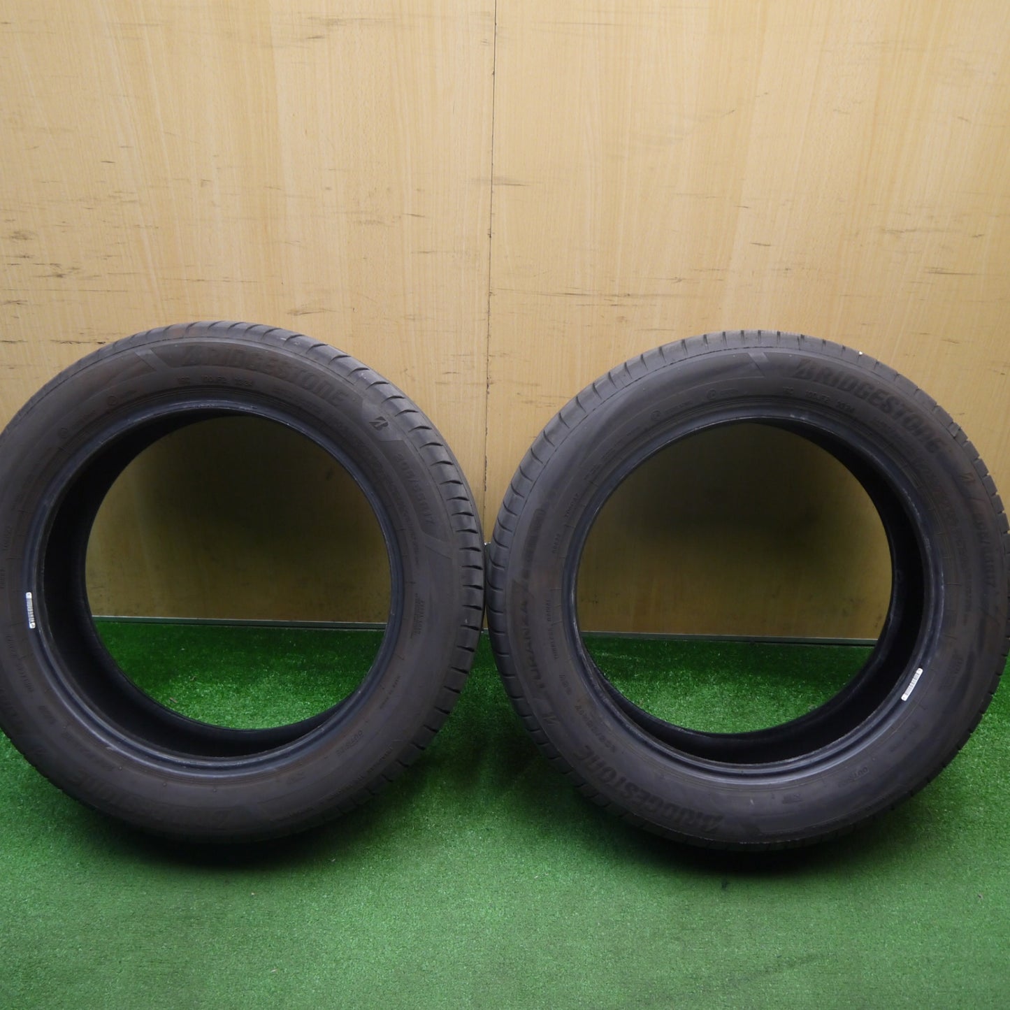 バリ溝！24年！8.5分！2本★205/55R17 ブリヂストン トランザ 6 ENLITEN エンライトン タイヤ 17インチ MINI ミニ クロスオーバー 等★6010509Hノタ