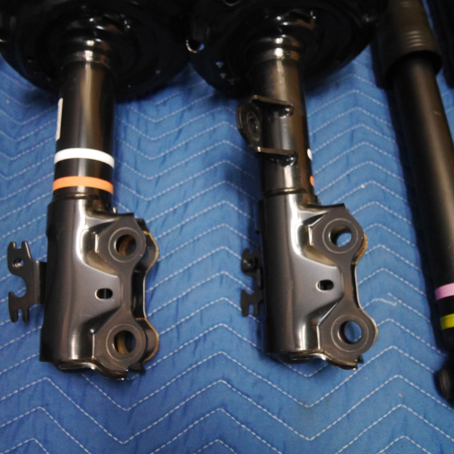 [送料無料] 新車外し！1台分☆トヨタ 90系 ヴォクシー 純正 サスペンション キット 48510-V1010 48520-V1010 48530-V1010 ショック アブソーバー スプリング カー パーツ☆