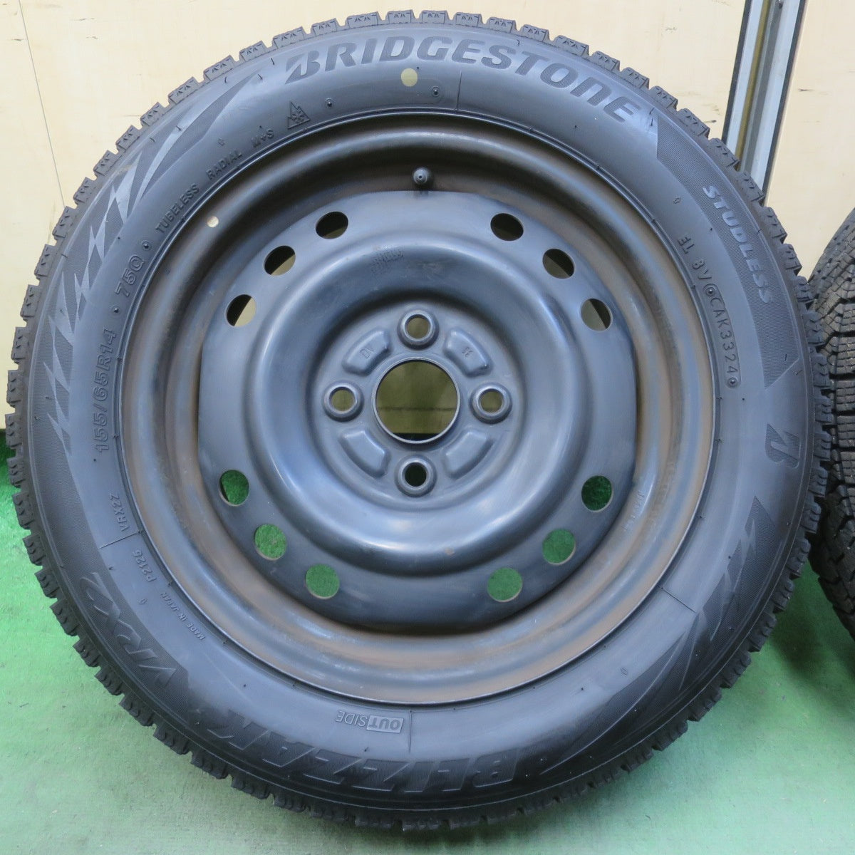 バリ溝！24年！9分◎スタッドレス 155/65R14 ブリヂストン ブリザック VRX2 スチール ホイール 14インチ PCD100/4H◎6093004イス
