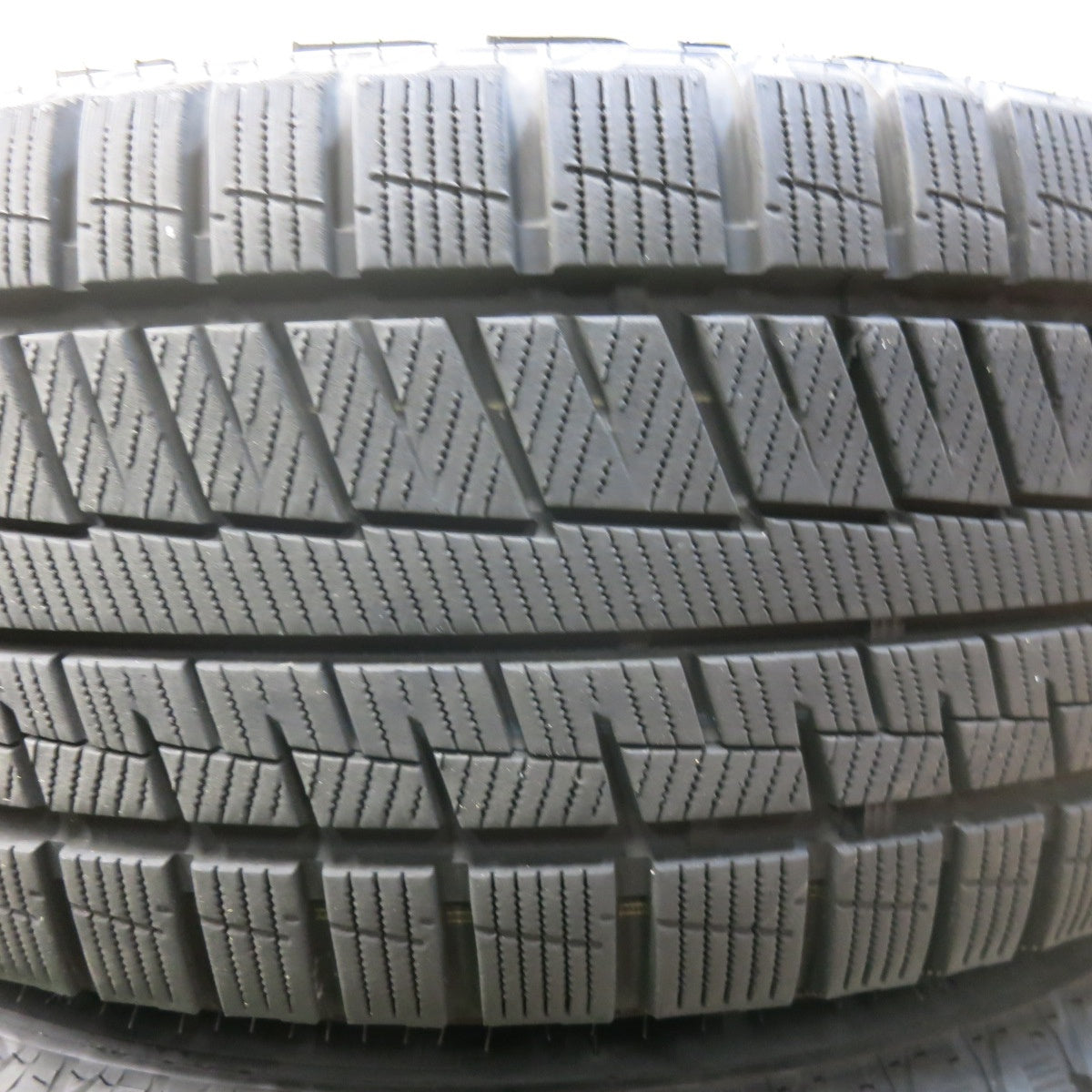 バリ溝！22年！キレイ！9分★スタッドレス 215/55R17 グリップマックス グリップ アイス X ホワイトレター SIBILLA NEXT PX シビラ 17インチ PCD114.3/5H★5112706SKス