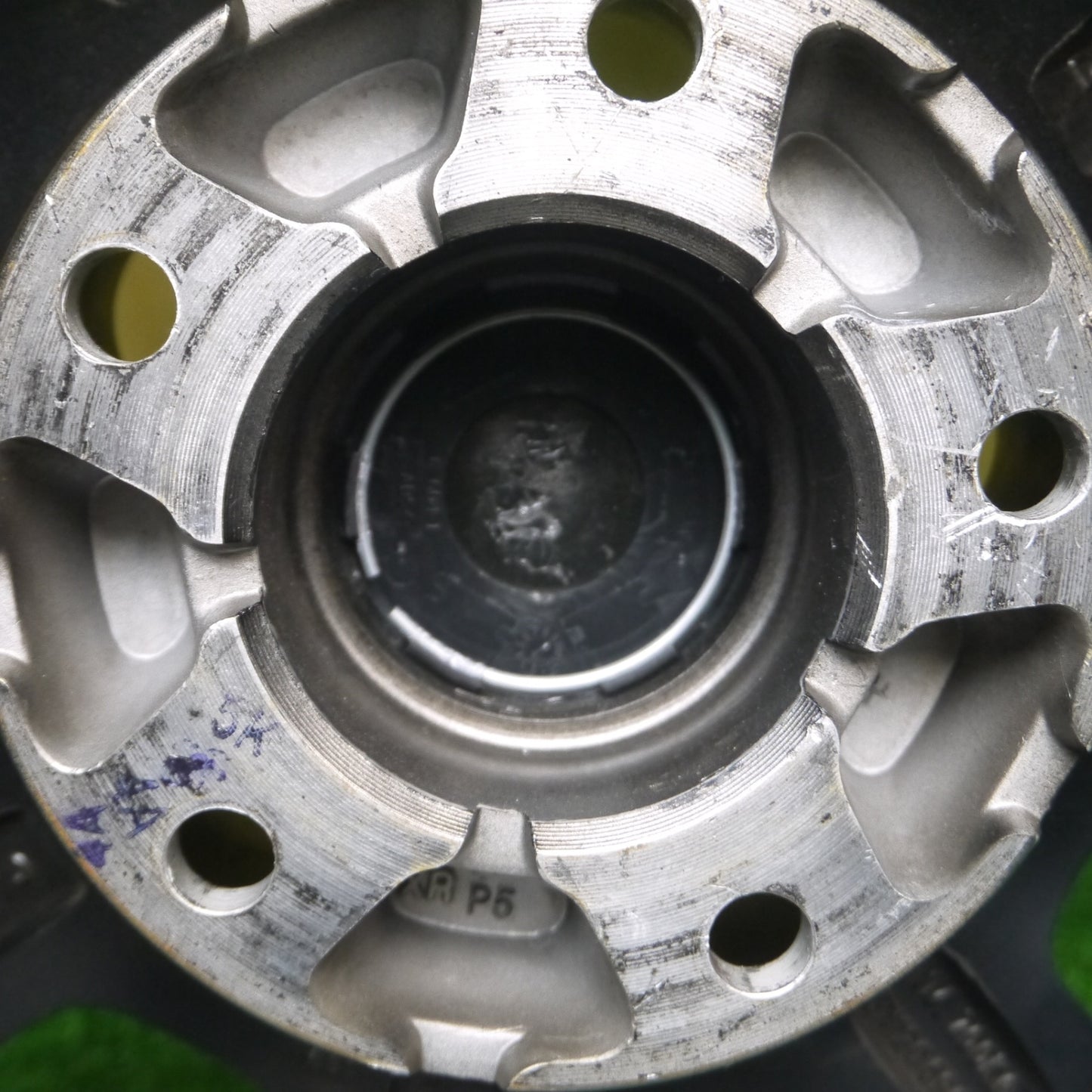 [送料無料] キレイ★RMP 028F 18インチ ホイール 18×8.0J PCD114.3/5H★4110105Hホ