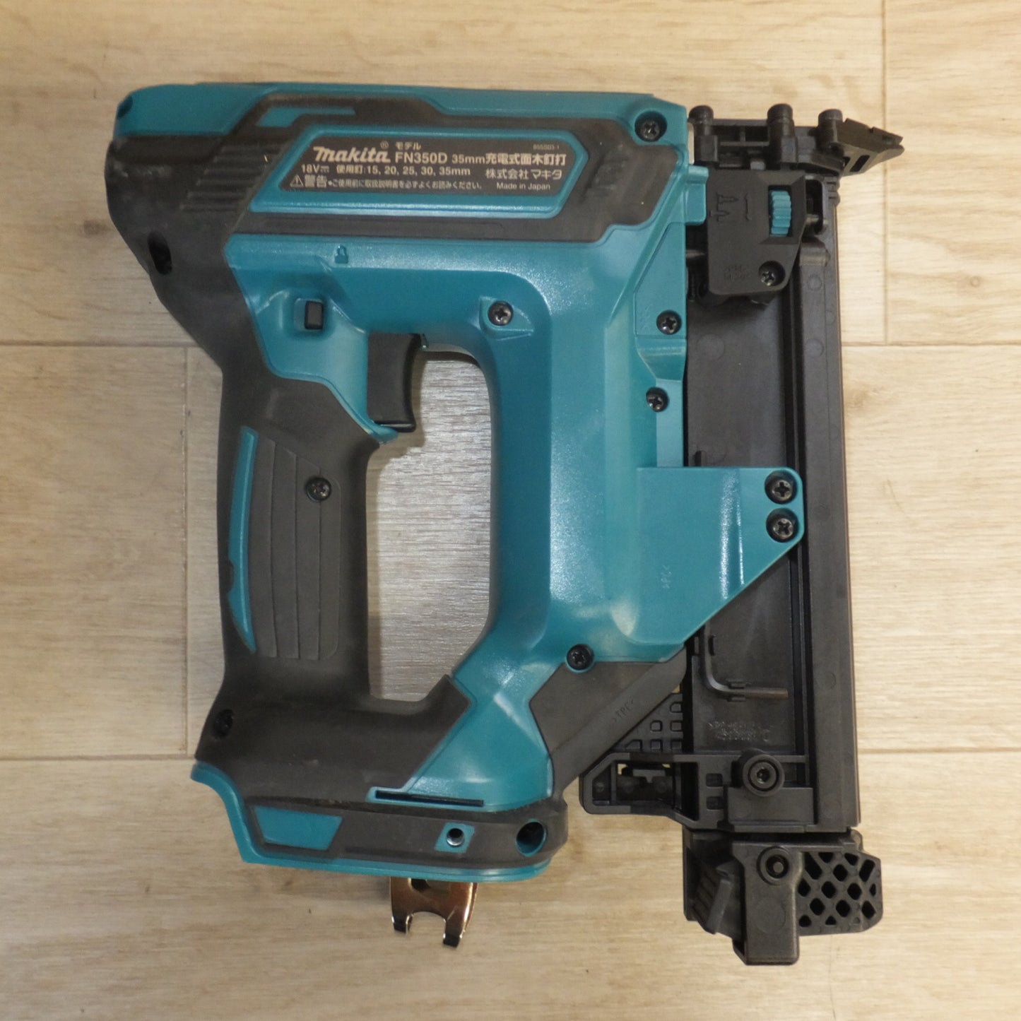 [送料無料] 美品★マキタ makita 35mm 充電式面木釘打 FN350DRG 18V 本体のみ★