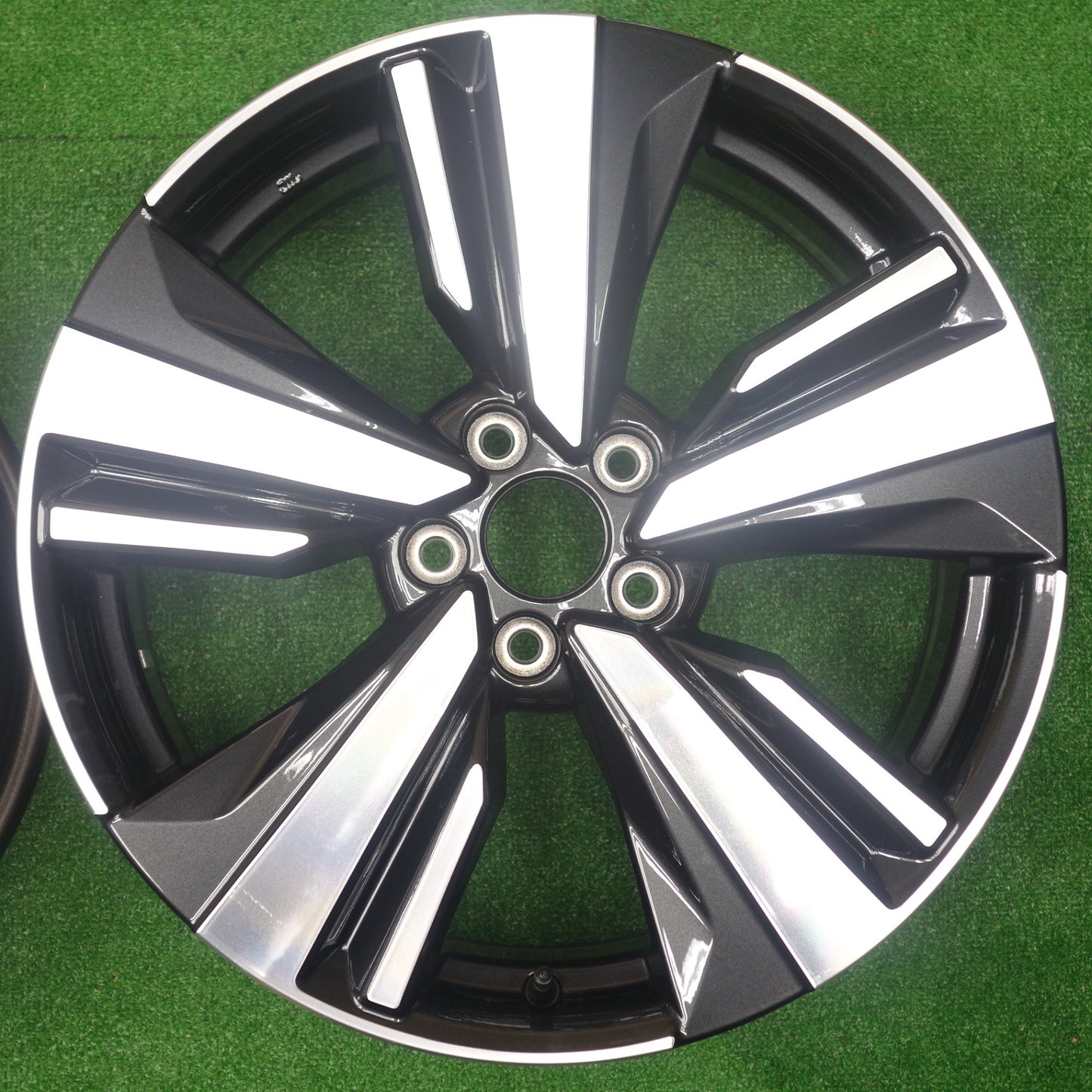 新車外し★日産 T33 エクストレイル 純正 ホイール 19インチ 19×7.5J PCD114.3/5H★5122504KTホ