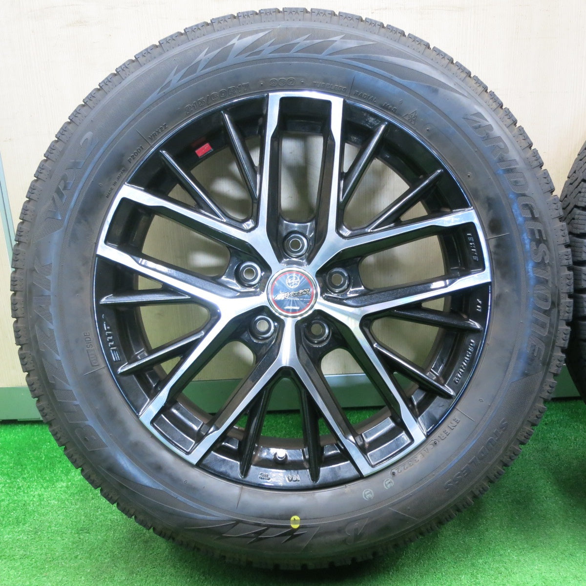[送料無料] バリ溝！22年！キレイ！9分★スタッドレス 215/60R17 ブリヂストン ブリザック VRX2 SMACK REVILA ENKEI AME スマック レヴィラ エンケイ PCD114.3/5H★4112103NJス