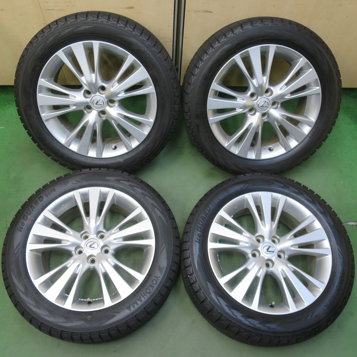 バリ溝！25年！キレイ！ほぼ10分◎レクサス 10系 RX 純正 235/55R19 スタッドレス ヨコハマ アイスガード G075 19インチ PCD114.3/5H◎6101601イス