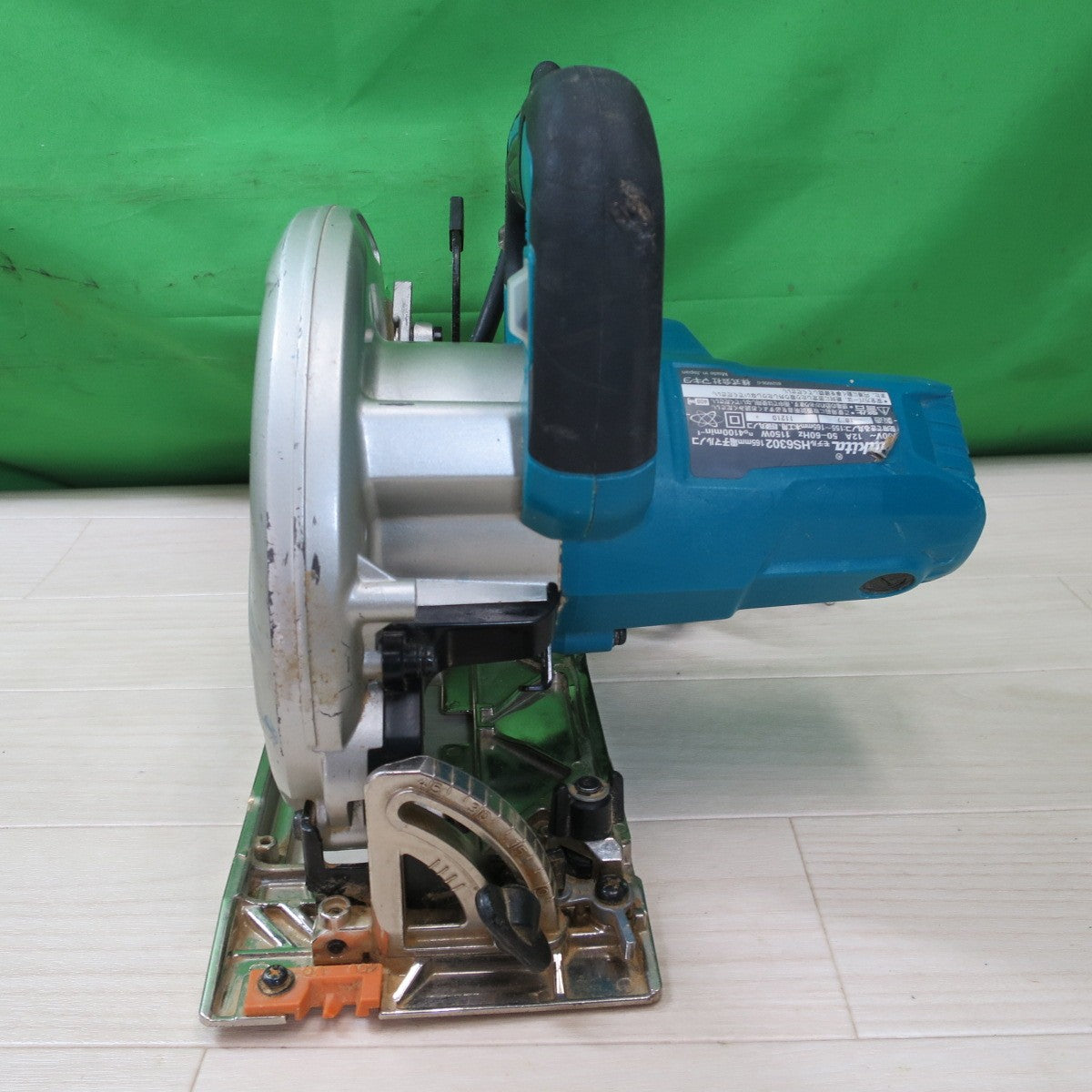 [送料無料] ☆マキタ 165mm 電子 マルノコ HS6302 電動 工具 切断機 makita 100V 木工用 丸のこ 丸ノコ 丸鋸 コード式☆