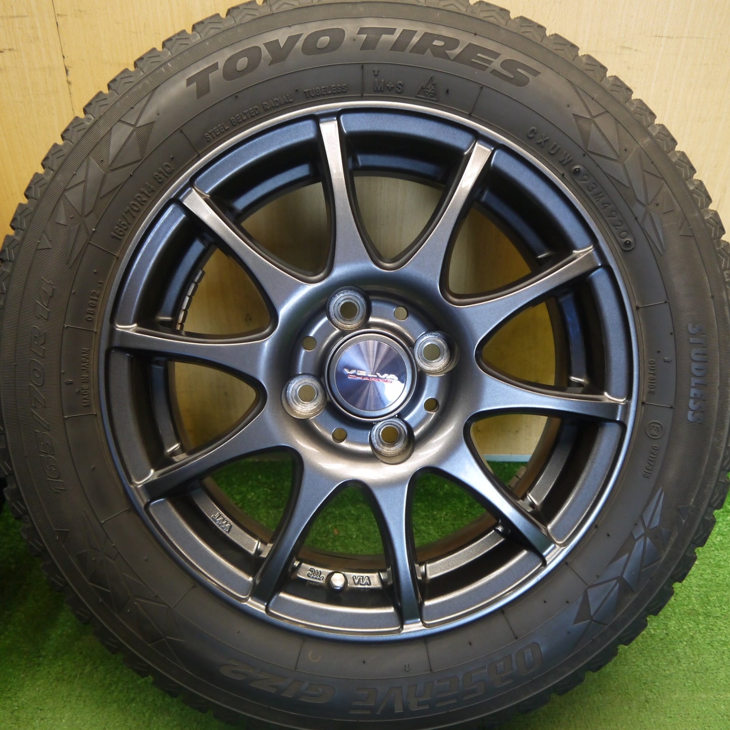 キレイ◎スタッドレス 165/70R14 トーヨー オブザーブ GIZ2 VELVA CHARGE ヴェルヴァ 14インチ PCD100/4H◎6071402Hス