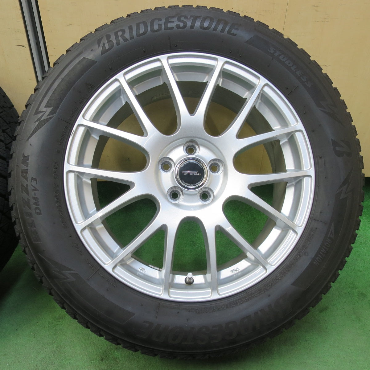 キレイ！21年★XV 等 225/60R17 スタッドレス ブリヂストン ブリザック DM-V3 TOPRUN トップラン 17インチ PCD100/5H★5050506イス