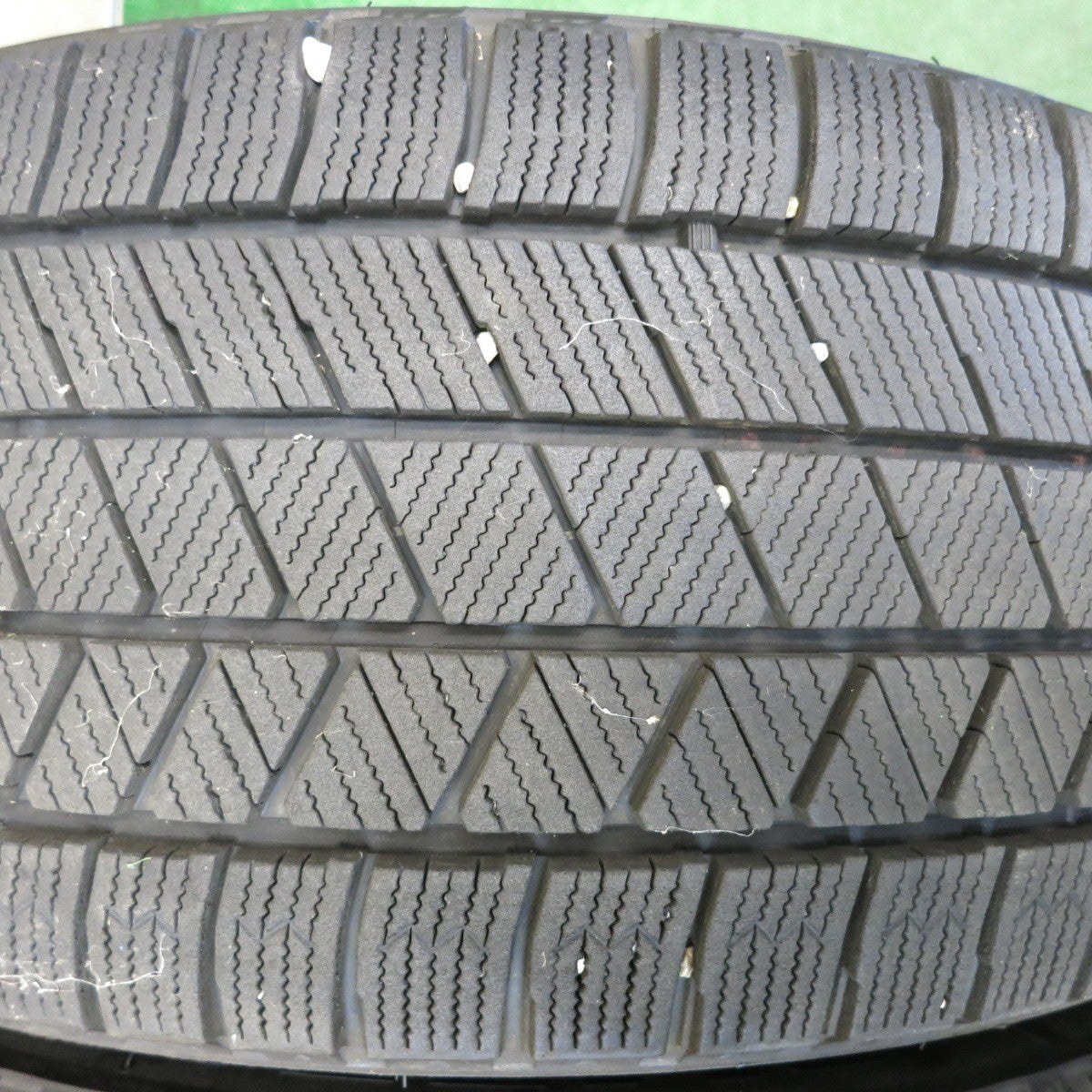バリ溝！22年！9.5分★スバル インプレッサ スポーツ 純正 205/50R17 スタッドレス ブリヂストン ブリザック VRX3 17インチ PCD100/5H★6051713HAス
