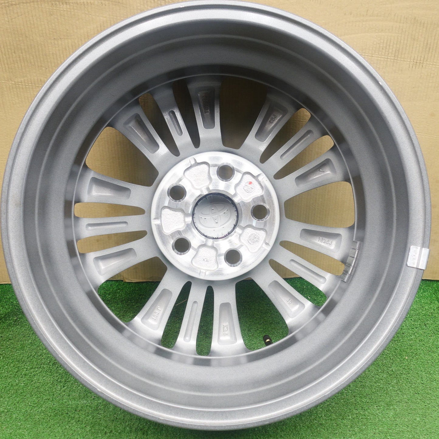 新車外し★トヨタ 90系 ノア ヴォクシー 純正 ホイール 16インチ 16×6J PCD114.3/5H★6022701KTホ