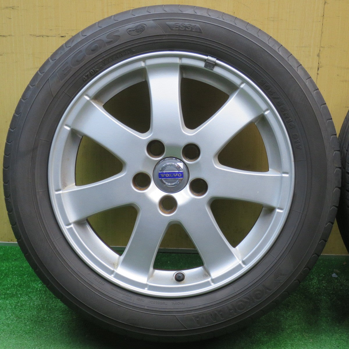 4本価格★ボルボ V50 S40 純正 205/55R16 ヨコハマ エコス ES31 16インチ PCD108/5H★6021102NJノ