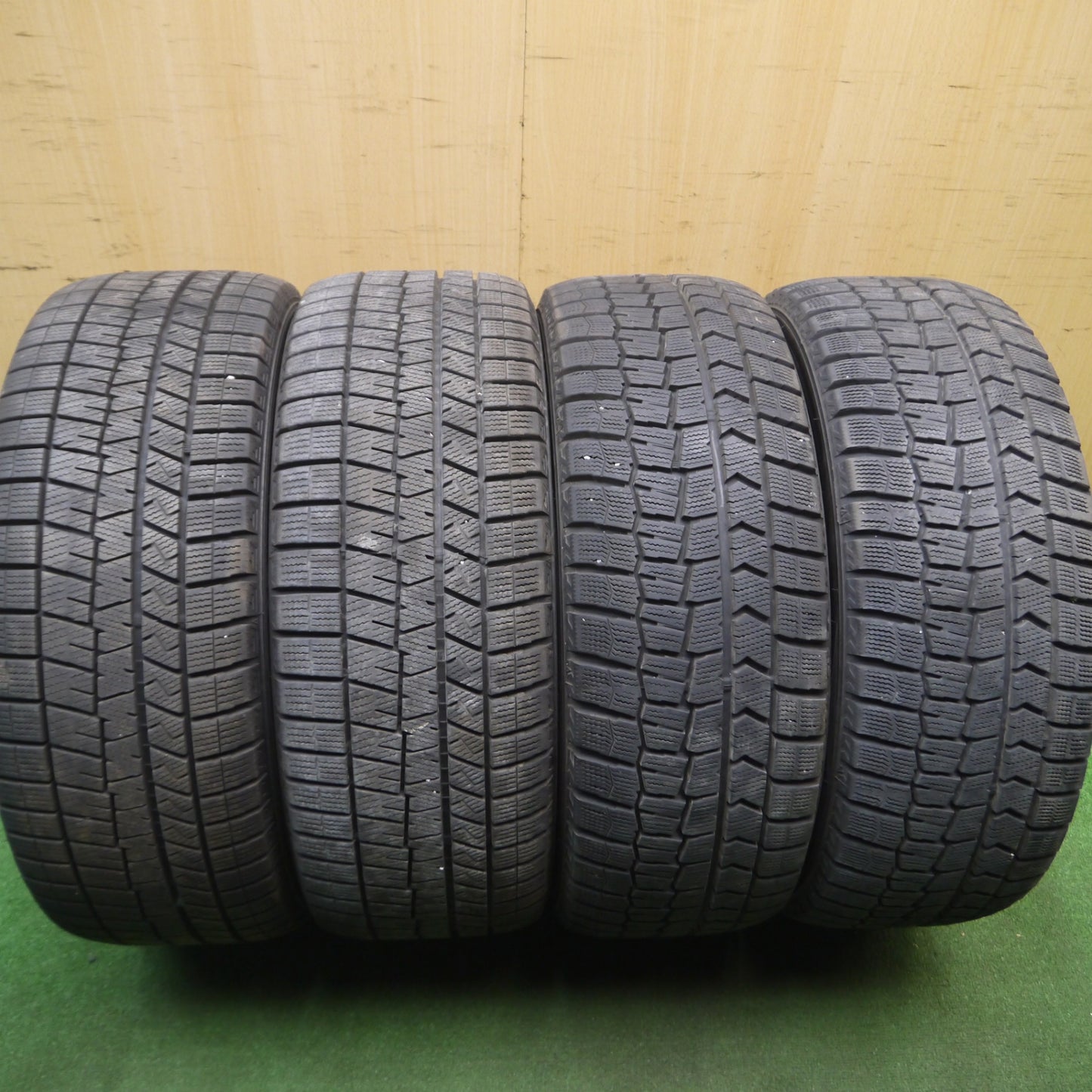 [送料無料] バリ溝！21年！9.5分★ボルボ 等 SPORT TECHNIC 235/45R17 スタッドレス ダンロップ ウインターマックス WM02 スポーツテクニック 17インチ PCD108/5H★5012710Hス