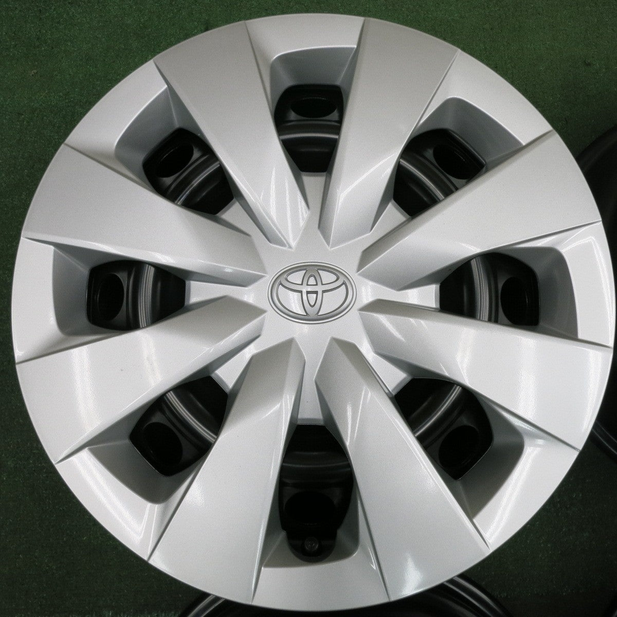 *送料無料* 新車外し★トヨタ カローラ ツーリング 純正 スチール ホイール 15インチ 15×6J PCD100/5H★4060805HAホ