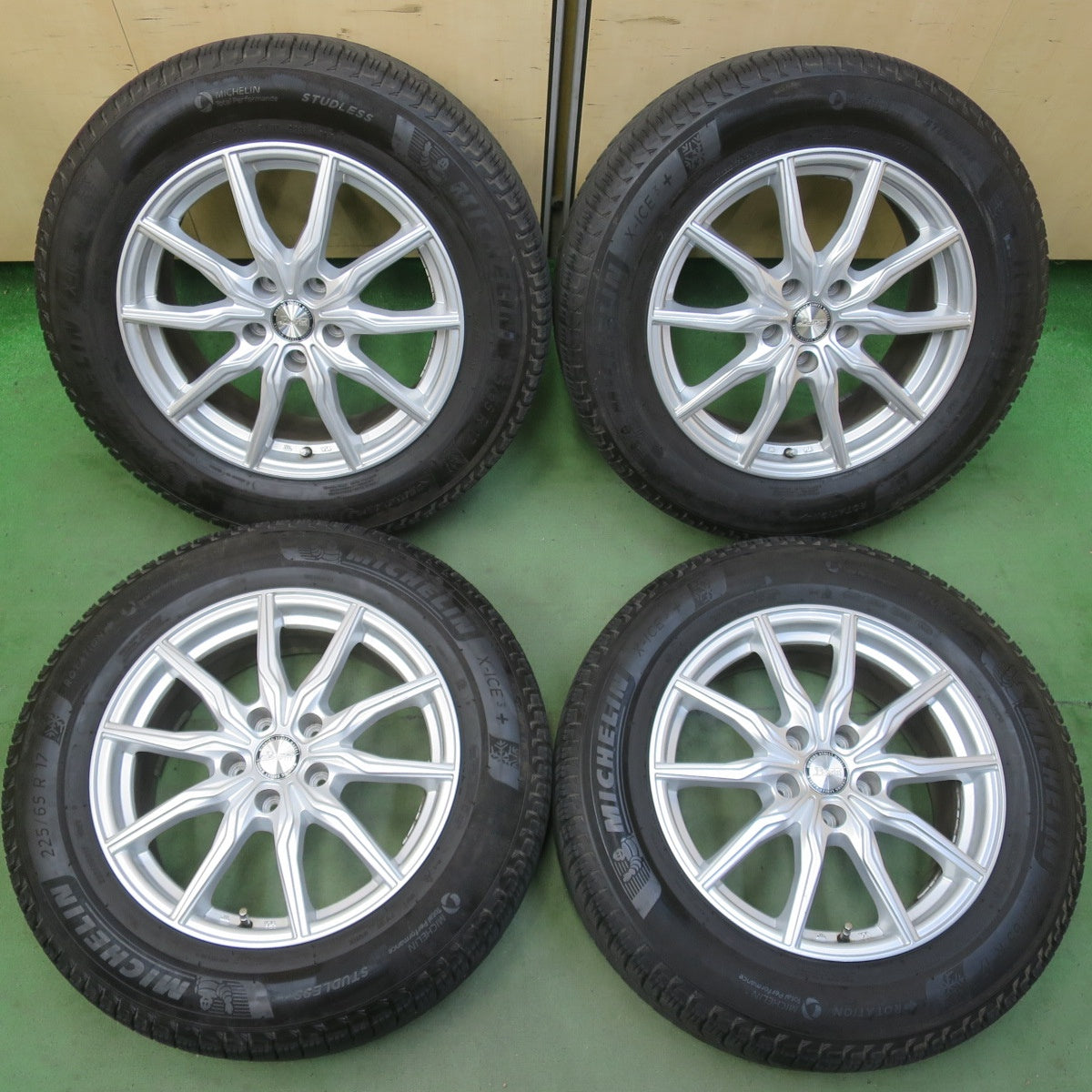 バリ溝！8.5分◎スタッドレス 225/65R17 ミシュラン X-ICE3+ B-win 社外 アルミ 17インチ PCD114.3/5H◎6070603イス