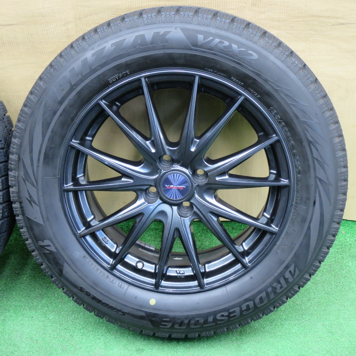 バリ溝！23年！キレイ！9分★スタッドレス 195/65R16 ブリヂストン ブリザック VRX2 VELVA SPORTZ ヴェルヴァ 16インチ PCD100/4H★6030901NKス