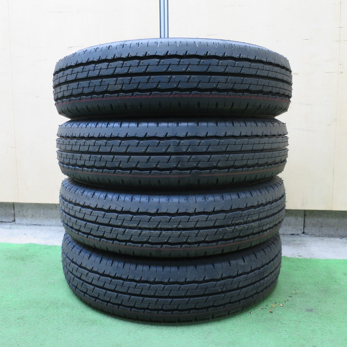 新車外し！26年★155/80R14 88/86S ダンロップ SP175L タイヤ 14インチ プロボックス サクシード 等★6032703NGノタ