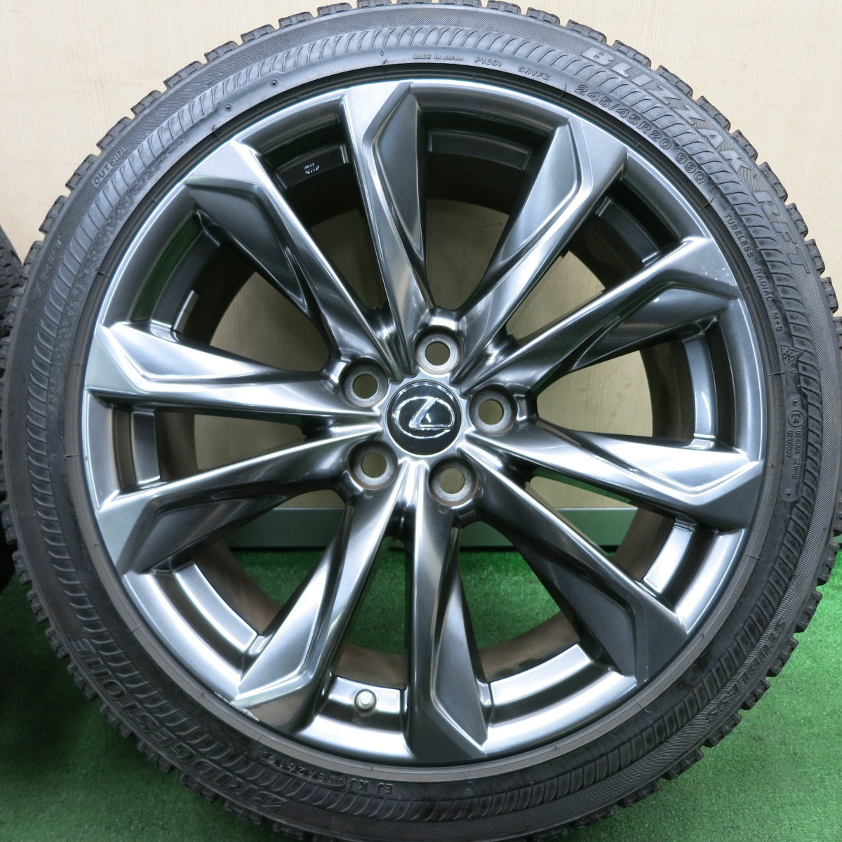 *送料無料* センサー付！バリ溝！9.5分★レクサス LS500h Fスポーツ 純正 245/45R20 275/40R20 スタッドレス ブリヂストン ブリザック RFT PCD120/5H★4032901HAス
