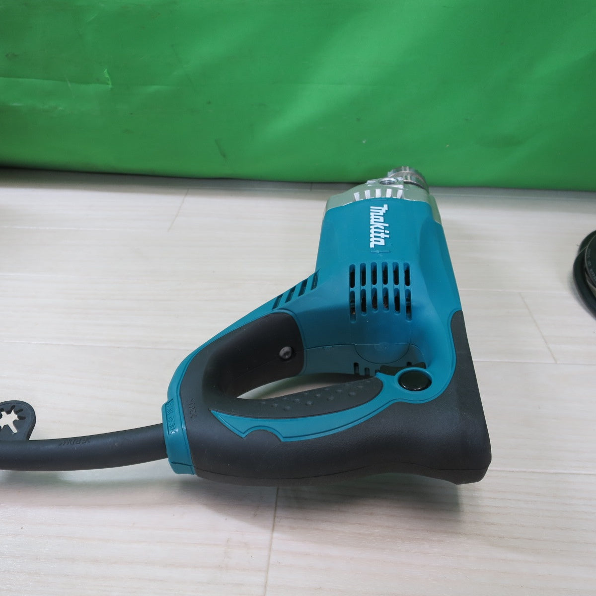 [送料無料] キレイ☆マキタ 13mm 電動 電気 ドリル 100V 6305 穴あけ 電動 工具☆