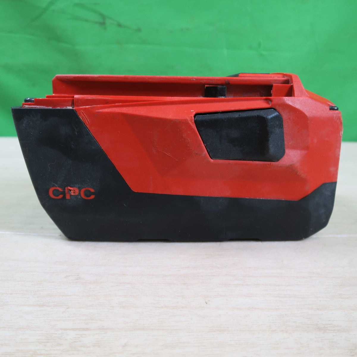 [送料無料] ☆HILTI ヒルティ 22V 8.0Ah リチウム イオン バッテリー パック B22/8.0 Li-ion 01 CPC 電池 電動 工具 等に☆