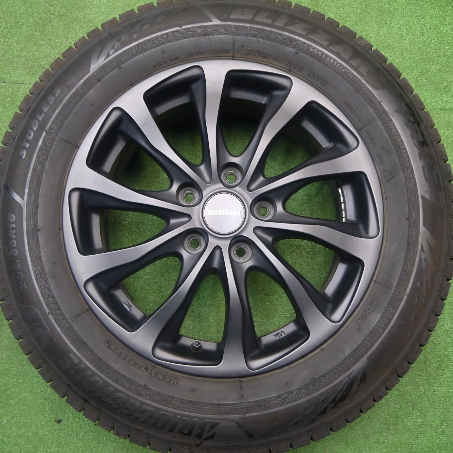キレイ！23年★スタッドレス 205/65R16 ブリヂストン ブリザック VRX3 BALMINUM TR10 バルミナ 16インチ PCD114.3/5H★5112808Hス