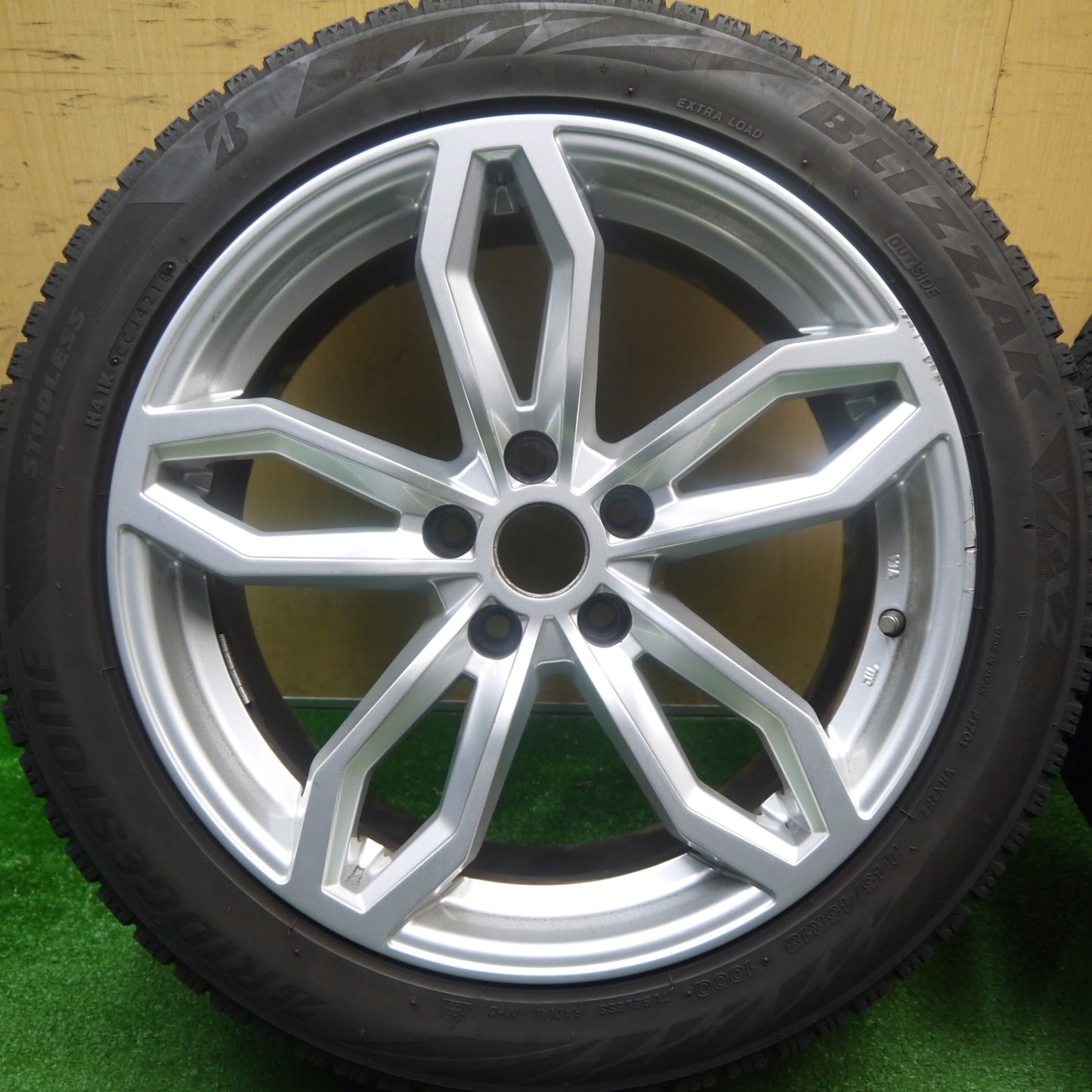 キレイ★BMW 等 AGA Welt 245/45R18 スタッドレス ブリヂストン ブリザック VRX2 ヴェルト 18インチ PCD112/5H★5122404Hス