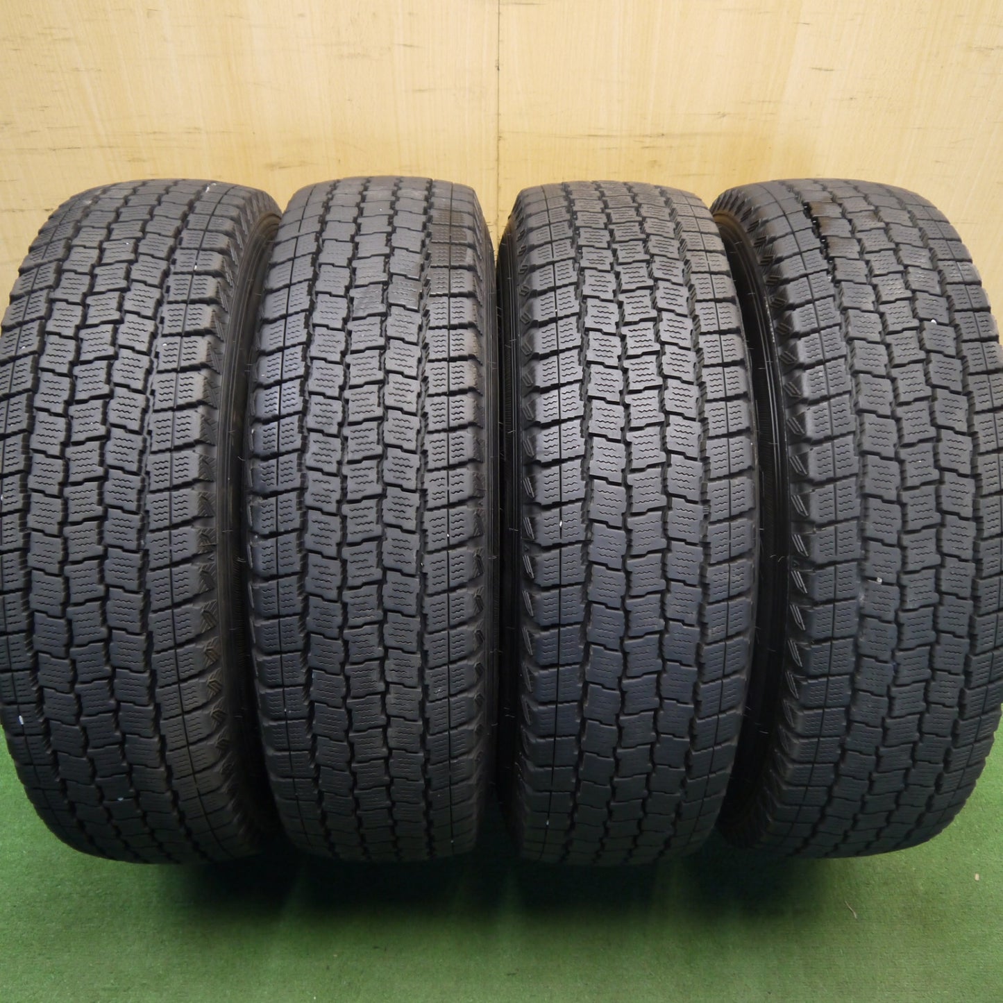 バリ溝！9.5分★スタッドレス 195/80R15 107/105L グッドイヤー アイスナビ CARGO BISON BN-01 バイソン カーゴ 15インチ PCD139.7/6H★6050101Hス