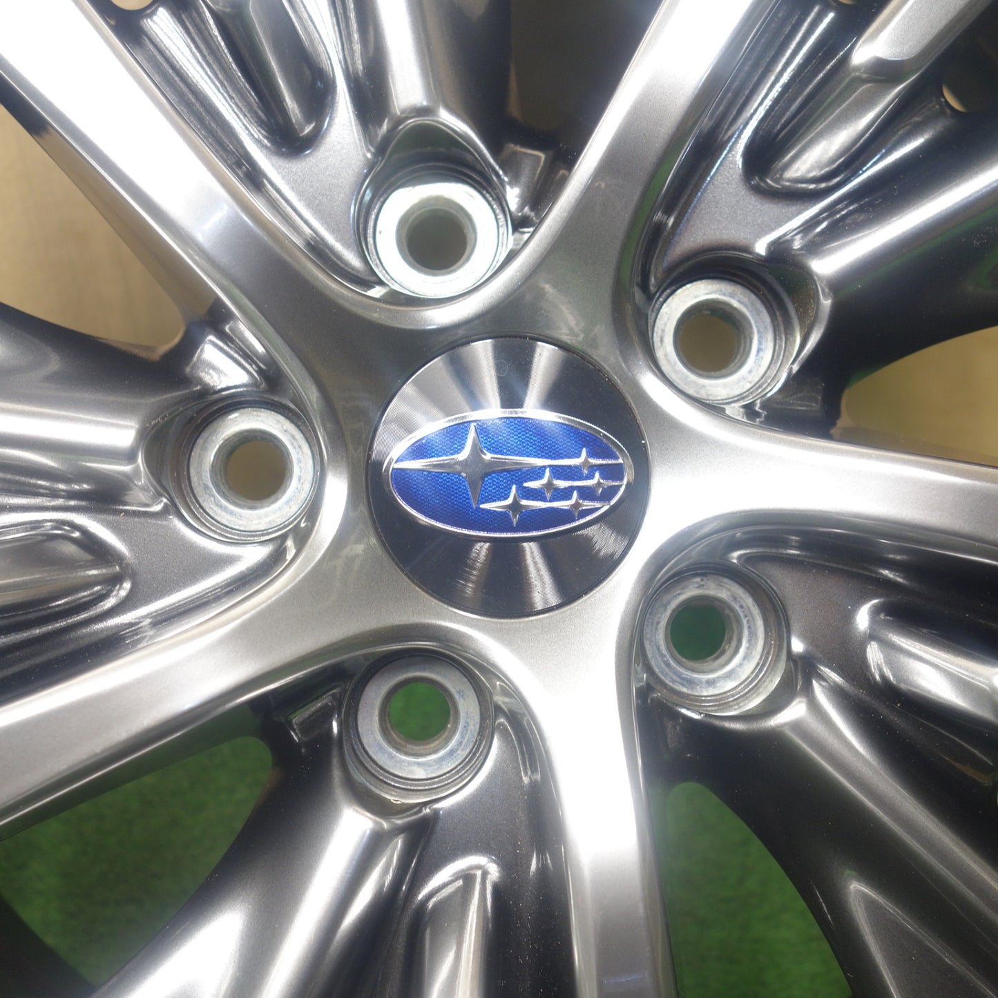 キレイ★スバル レヴォーグ レイバック 純正 ホイール 18インチ 18×7J PCD114.3/5H★6020102KTホ