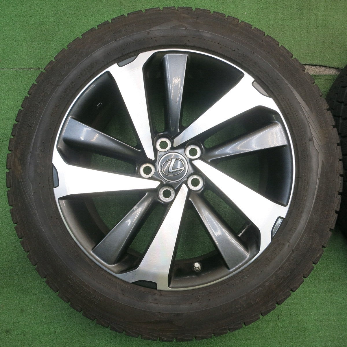 センサー付！バリ溝！21年！キレイ！9.5分★レクサス NX バージョンL 純正 225/60R18 スタッドレス ダンロップ ウインターマックス SJ8 18インチ PCD114.3/5H★5051801NJス