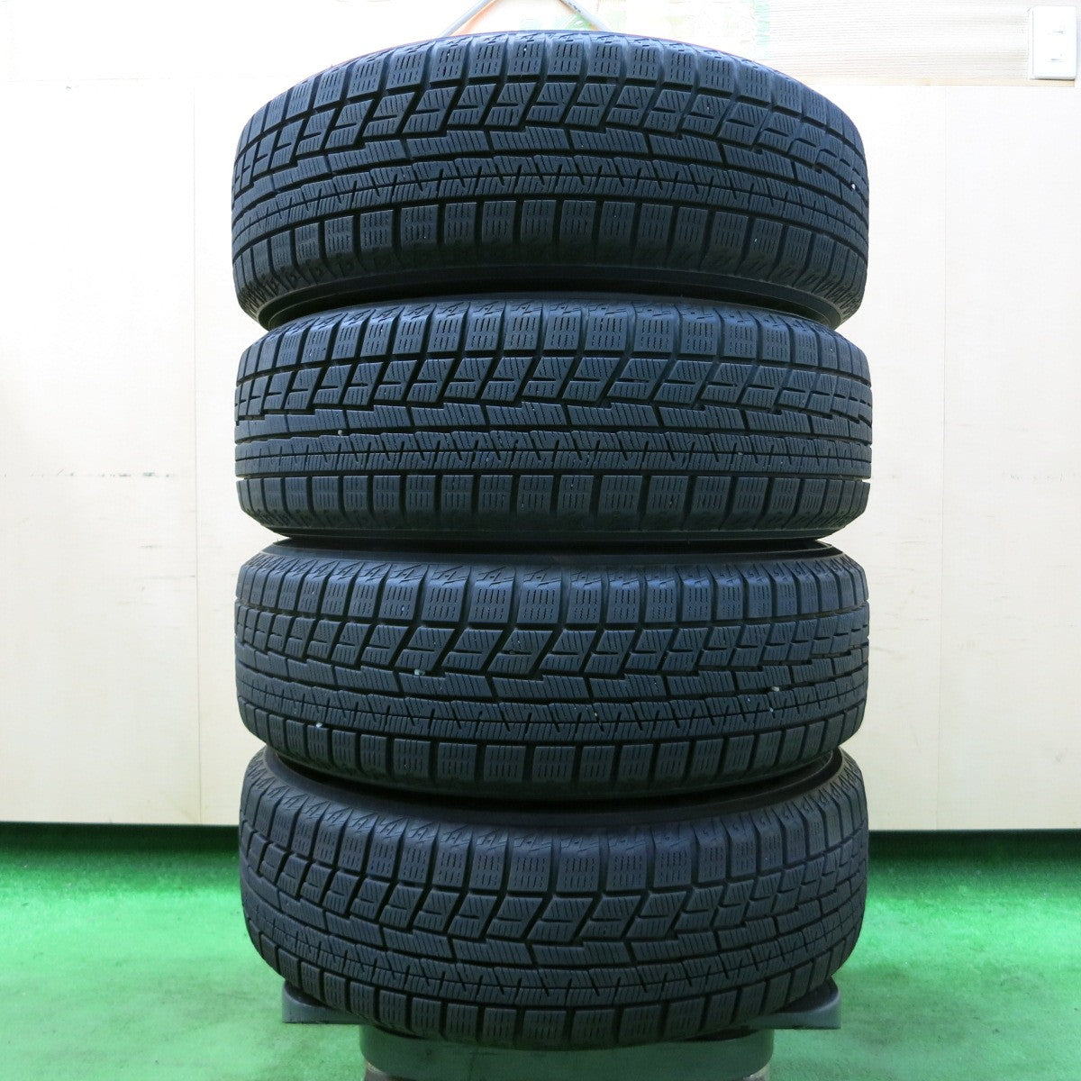 *送料無料* バリ溝！9分★トヨタ カローラ フィールダー 純正 175/65R14 スタッドレス ヨコハマ アイスガード iG60 14インチ PCD100/4H★4052305イス