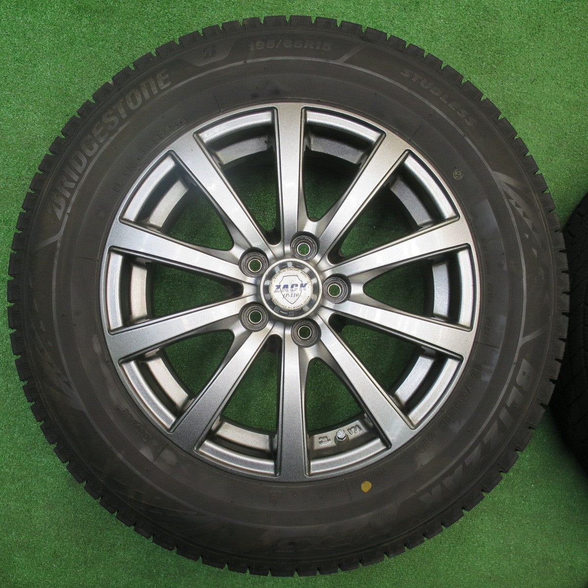 バリ溝！24年！キレイ！9.5分★プリウス 等 195/65R15 スタッドレス ブリヂストン ブリザック VRX3 ZACK JP-110 MONZA ザック 15インチ PCD100/5H★5111101NJス