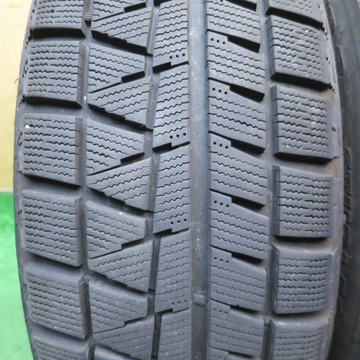 バリ溝！23年！キレイ！8.5分◎スタッドレス 215/65R16 ブリヂストン アイスパートナー SCHNEIDER シュナイダー 16インチ PCD114.3/5H◎6100603NJス