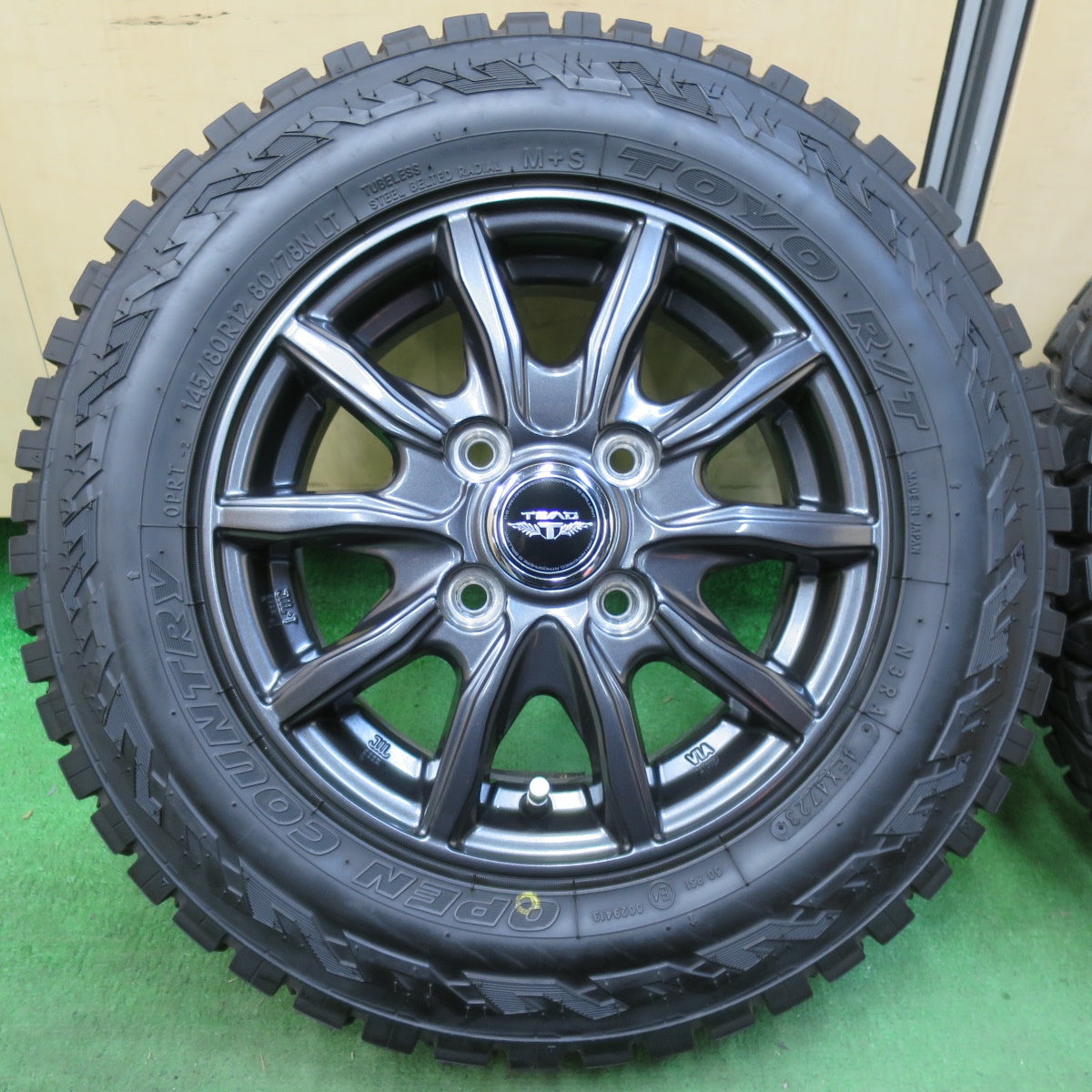 [送料無料] タイヤほぼ未使用！23年！キレイ★145/80R12 80/78N トーヨー R/T オープンカントリー TEAD テッド 12インチ PCD100/4H★5020108イノ