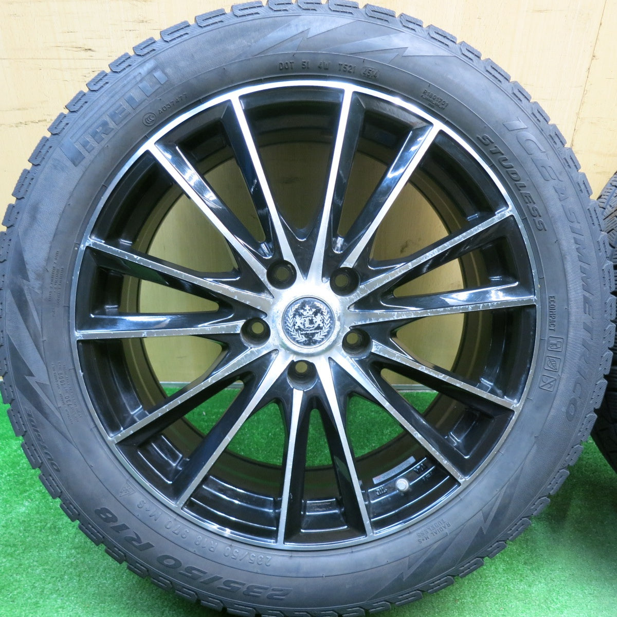 4本価格★Lehrmeister SOLAIA V7 235/50R18 スタッドレス ピレリ アイスアシンメトリコ レアマイスター ソライア 18インチ PCD114.3/5H★5041808TNノ
