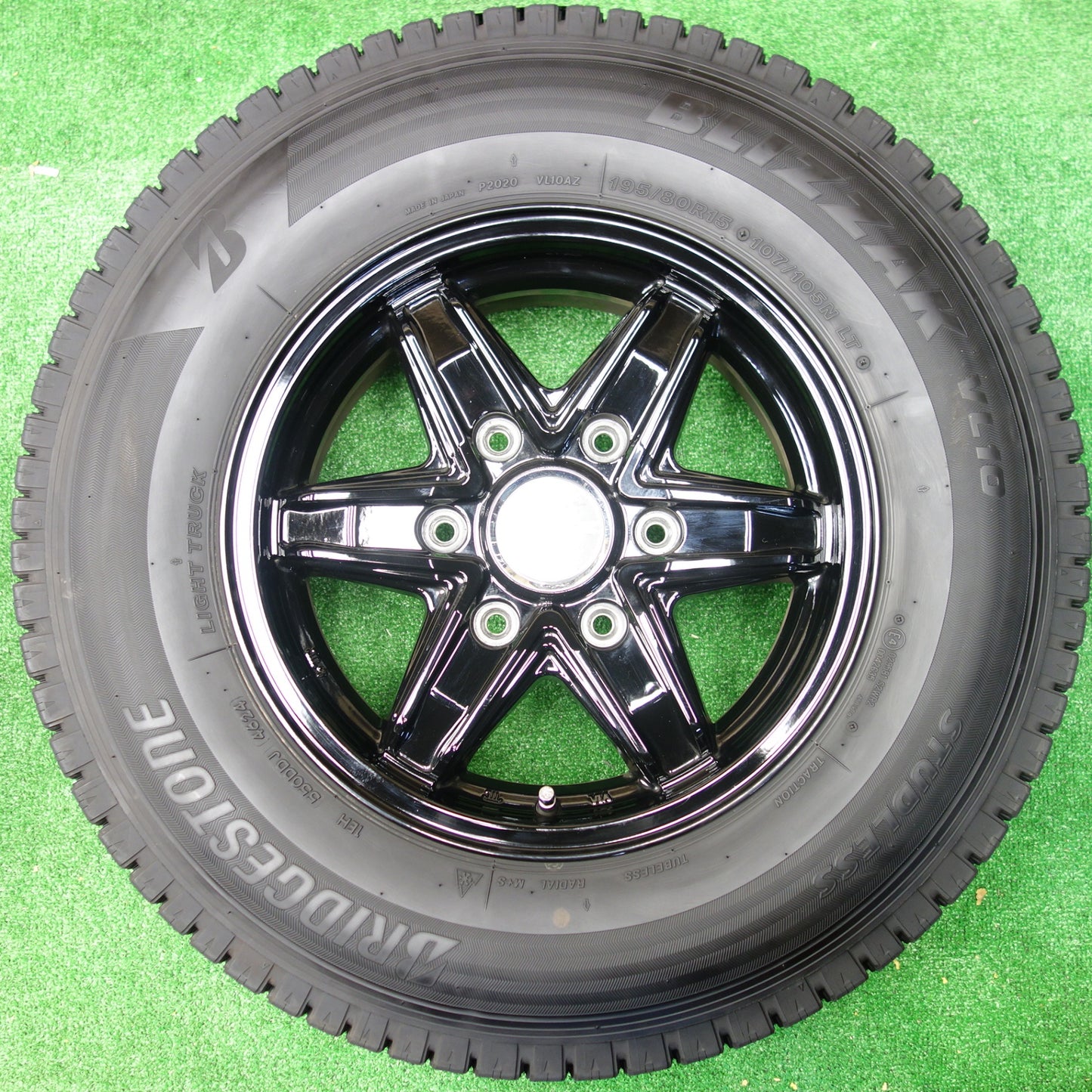 超バリ溝！24年！キレイ！ほぼ10分★スタッドレス 195/80R15 107/105N ブリヂストン ブリザック VL10 REMUZEN レミューゼン 15インチ PCD139.7/6H★5112703KTス