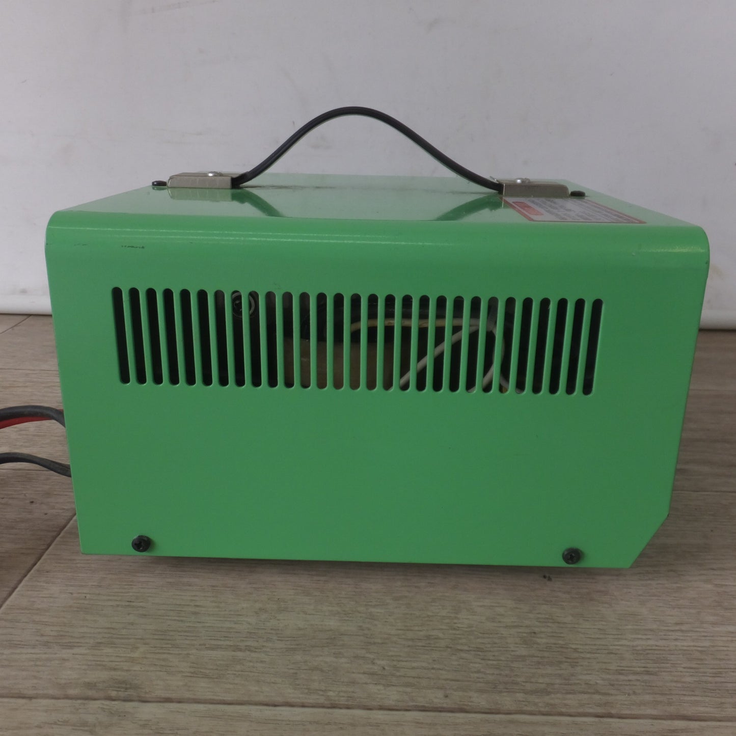 [送料無料] ★日動 NICHIDO エンジンスタート付充電器 SuperBooster40 NB-40型 12V ONLY　適合バッテリー 35Ah～60Ah★