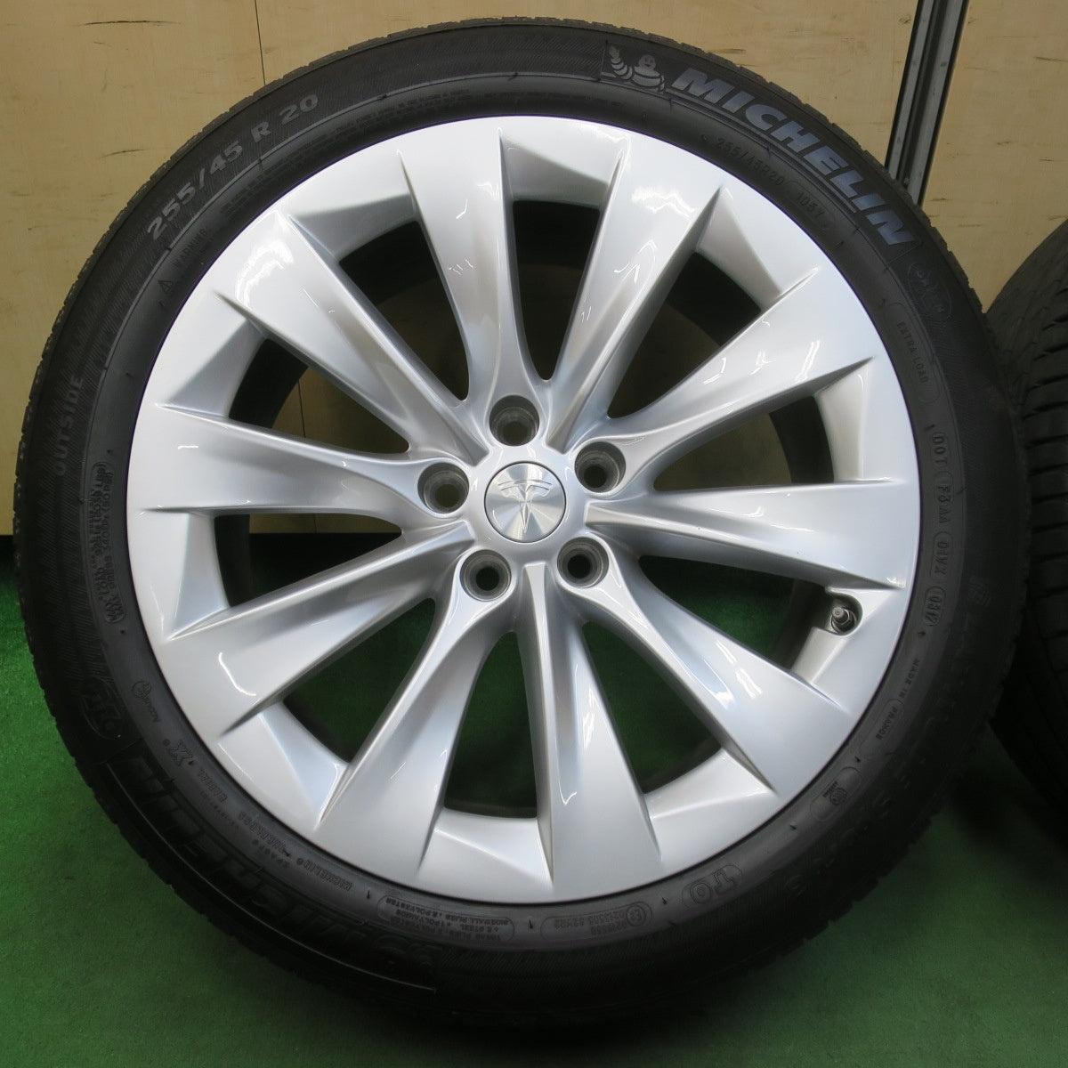 [送料無料] センサー付き！バリ溝！キレイ！9.5分★テスラ モデルX 純正 255/45R20 275/45R20 ミシュラン LATITUDE Sport3 20インチ PCD120/5H★5031810イノ