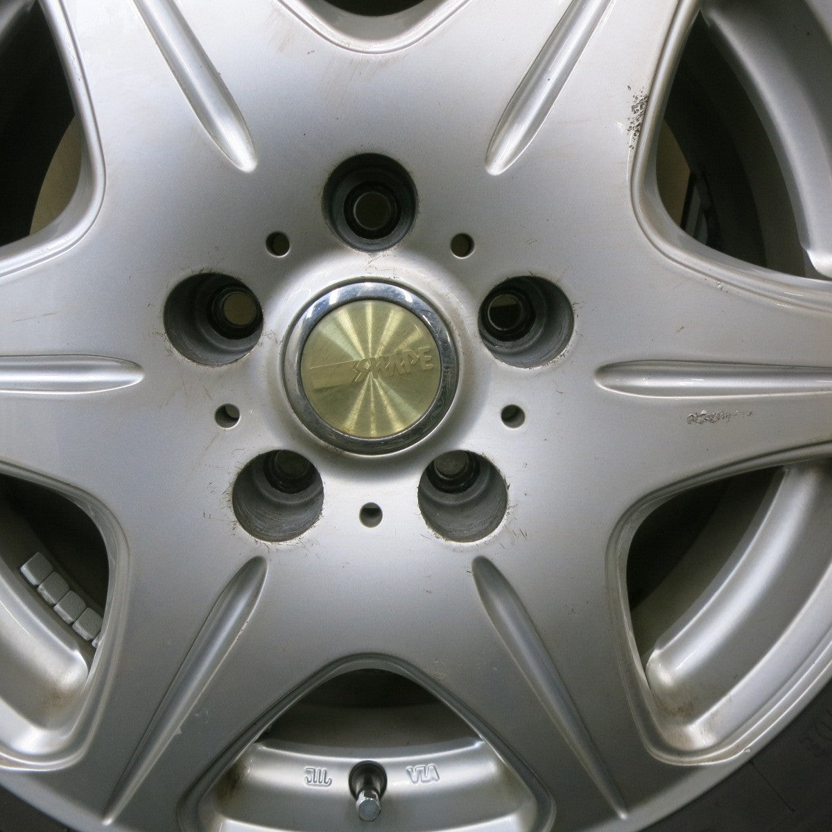 バリ溝！8.5分★スタッドレス 215/65R16 トーヨー ウインター トランパス TX SHAPE 社外 アルミ 16インチ PCD114.3/5H★6012602ナス