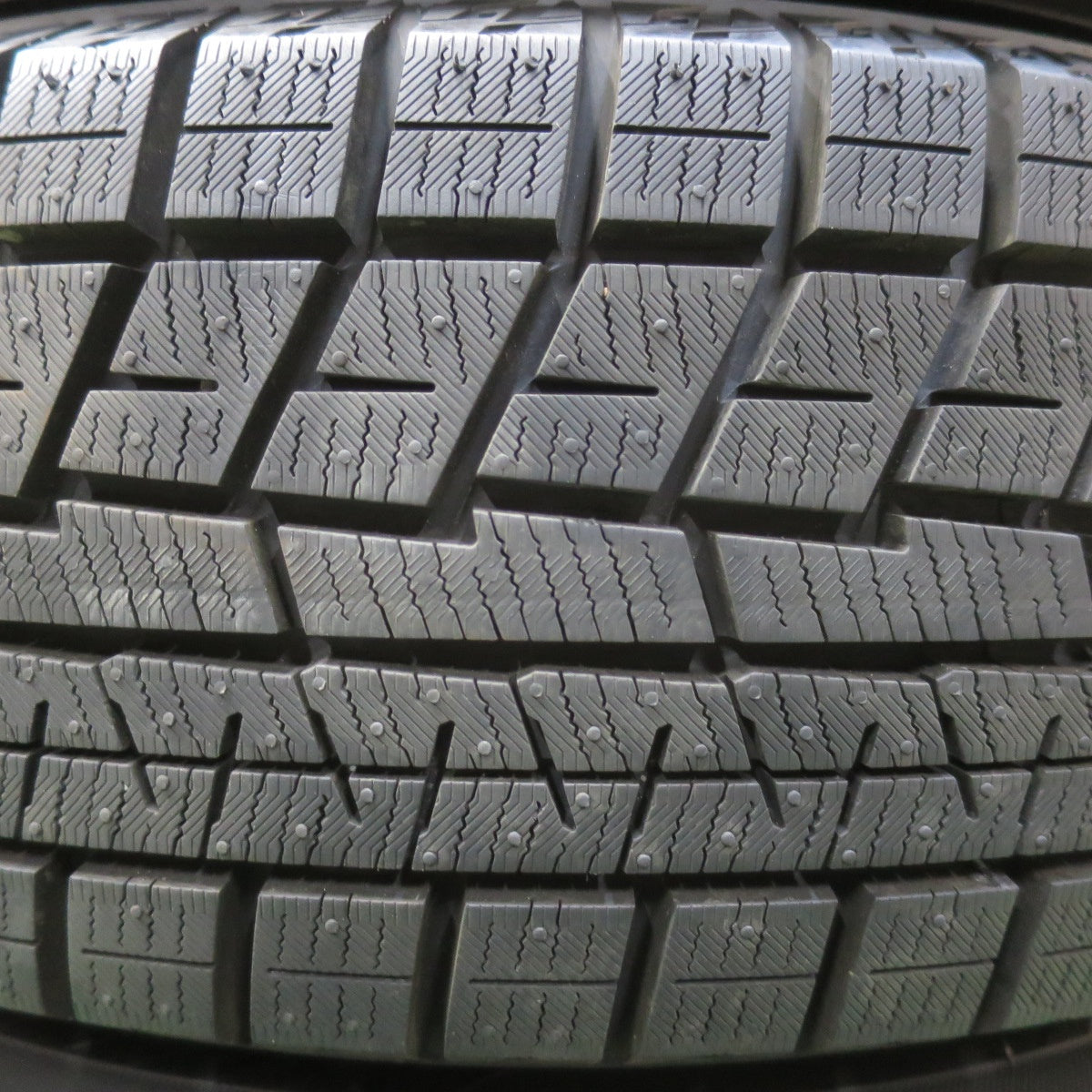 バリ溝！23年！ほぼ10分★スタッドレス 175/70R14 ヨコハマ アイスガード iG60 ravrion ラブリオン 14インチ PCD100/4H★5111808イス