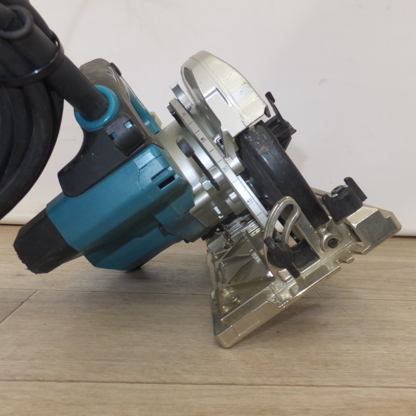 [送料無料] ★マキタ makita 165mm 電子マルノコ HS6303　100V～ 12A 50-60Hz 1050W　木工用 超硬丸ノコ★