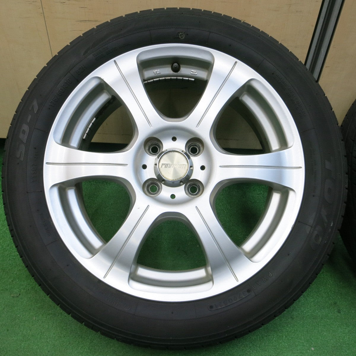 *送料無料* バリ溝！21年！キレイ！9分★175/60R16 トーヨー SD-7 ravrion ラブリオン 16インチ PCD100/4H★4033006イノ