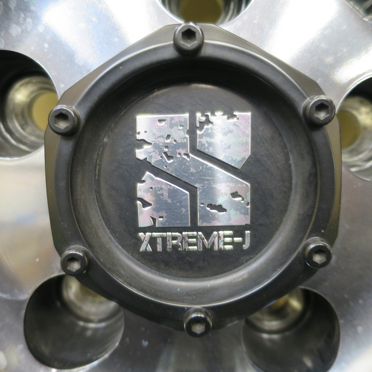バリ溝！22年！キレイ！9.5分◎XTREME-J XJ 215/65R16 スタッドレス グッドイヤー アイスナビ7 エクストリームJ 16インチ PCD114.3/5H◎6100602NGス