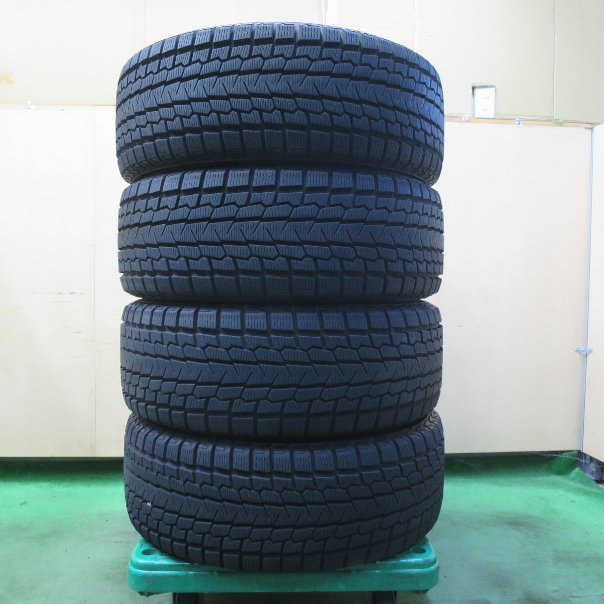 バリ溝！9.5分★アウディ Q3 等 EUROTECH GAYA SOLI 235/55R18 スタッドレス ヨコハマ アイスガード G075 ユーロテック ガヤ ソリ PCD112/5H★5101010イス