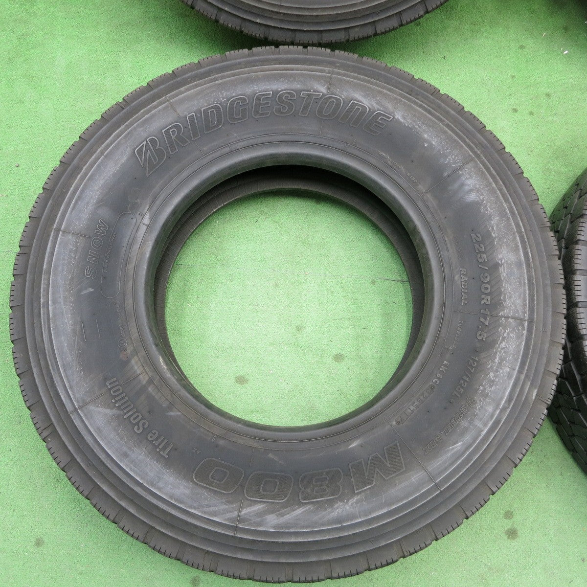 [送料無料] バリ溝！8.5分★トラック タイヤ 225/90R17.5 127/125L ブリヂストン M800 ミックス オールシーズン 17.5インチ★5031903ナスタ