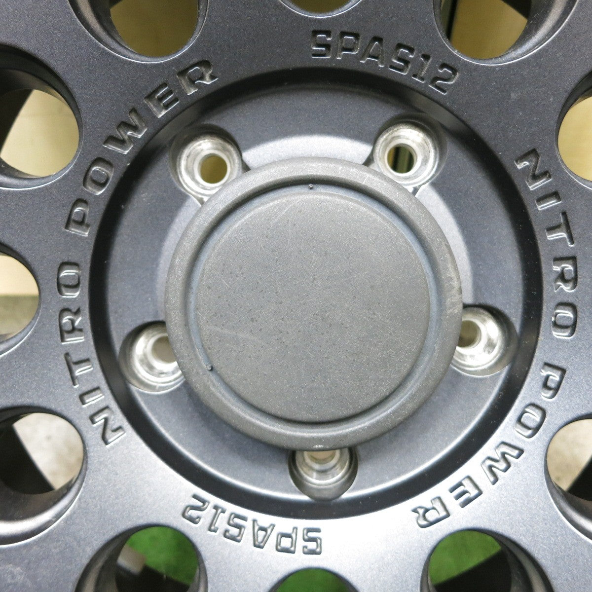 ほぼ未使用！24年！1本★NITRO POWER SPAS12 H12 SHOTGUN 215/70R16 BFグッドリッチ All-Terrain T/A KO2 16インチ ナイトロパワー PCD139.7/5H★5090502ナノ