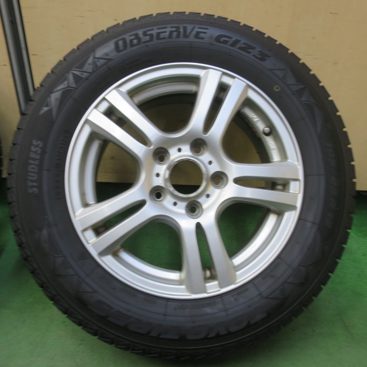 バリ溝！24年！9分◎スタッドレス 195/65R15 トーヨー オブザーブ GIZ3 社外 アルミ 15インチ PCD114.3/5H◎6062702イス